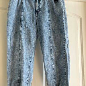 Women’s Light Blue Jeans